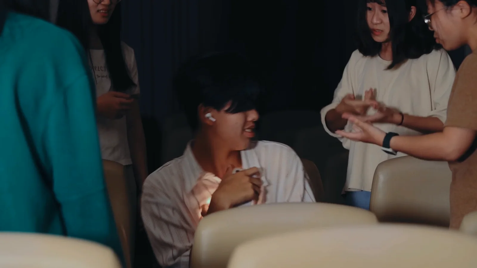 只許讓目光在你身上 — 6